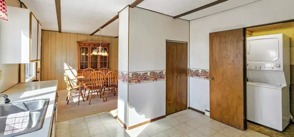 Vesta, MN 56292,165 S Pine ST