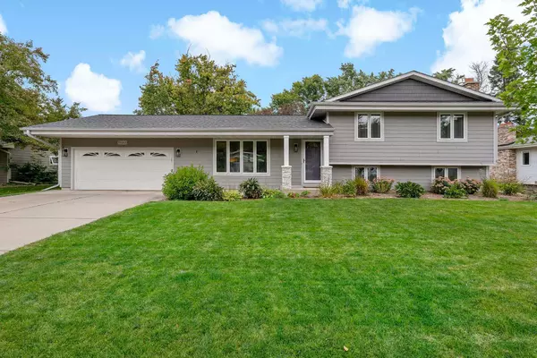 Woodbury, MN 55125,7132 Glenross RD