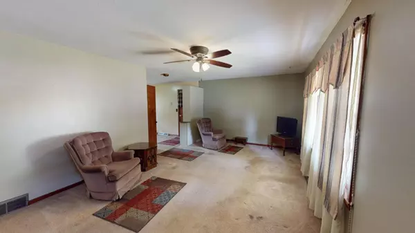 Albert Lea, MN 56007,1502 Edina AVE