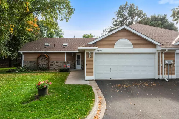 1913 Glenhaven LN N, Brooklyn Park, MN 55443