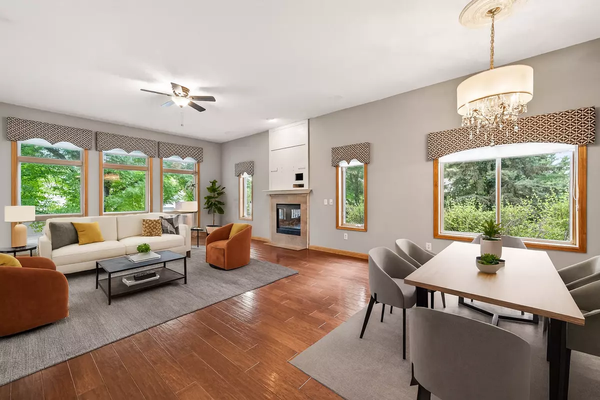 Burnsville, MN 55306,1420 Summit Shores DR