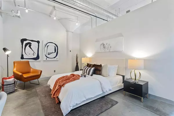 Minneapolis, MN 55413,730 Stinson BLVD #320