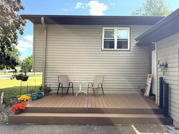 Eau Claire, WI 54703,2870 Wayland CT