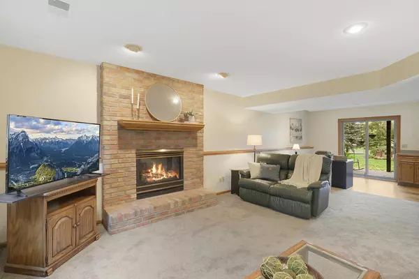 Burnsville, MN 55306,1101 Lavon LN