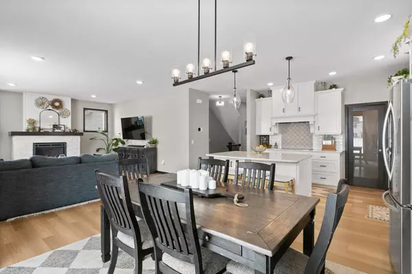 Sartell, MN 56377,2011 Sandstone LOOP N