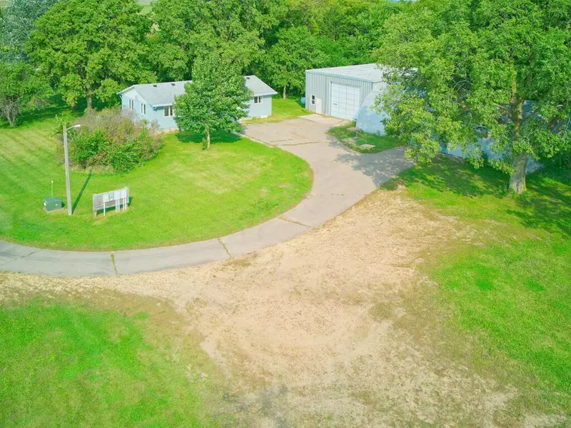 15092 Highway 15 S, Hutchinson, MN 55350