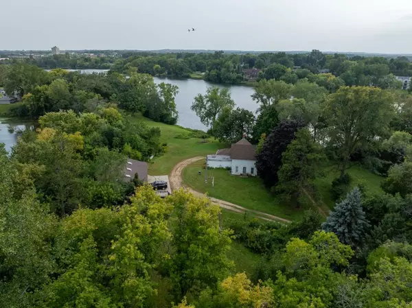 Eagan, MN 55121,1360 Lone Oak RD