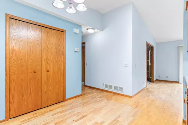 Vadnais Heights, MN 55127,3329 Greenbrier ST