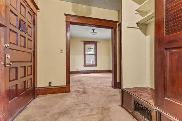 Saint Paul, MN 55104,1256 Ashland AVE