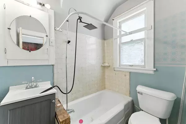 Minneapolis, MN 55418,2623 Polk ST NE