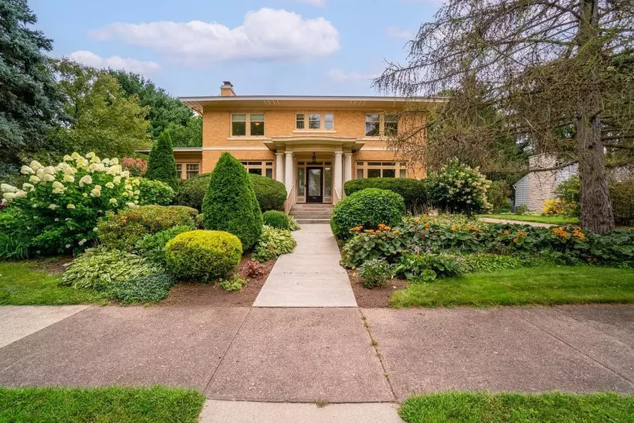 707 W Columbia ST, Chippewa Falls, WI 54729