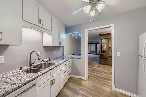 Roseville, MN 55113,2690 Oxford ST N #209