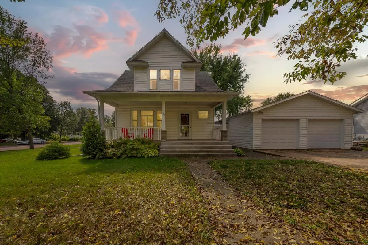 New Richland, MN 56072,404 1st ST SW