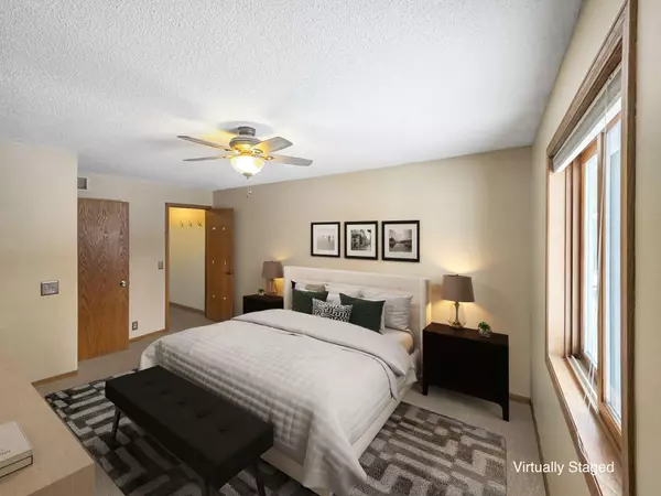 Vadnais Heights, MN 55127,3323 Greenbrier ST