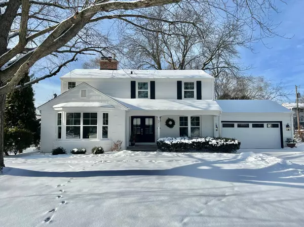 Edina, MN 55435,6832 Creston RD