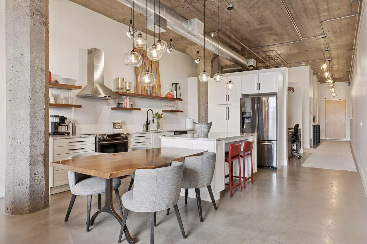 Minneapolis, MN 55401,718 Washington Ave N #505