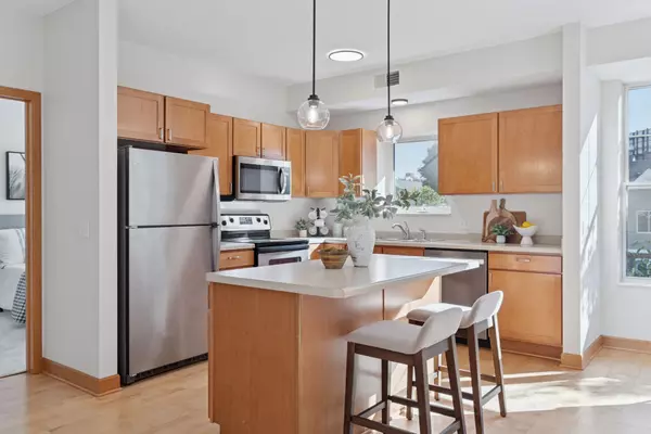 1800 Clinton AVE #208, Minneapolis, MN 55404