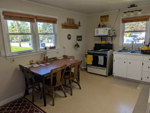 International Falls, MN 56649,505 15th ST E