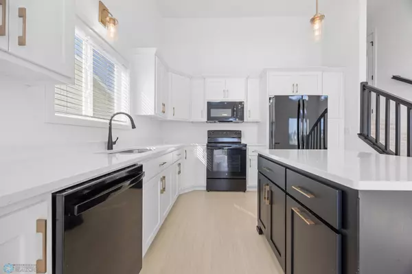 Fargo, ND 58104,2549 Fulton LOOP S