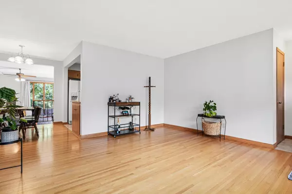 Roseville, MN 55113,2802 Marion ST