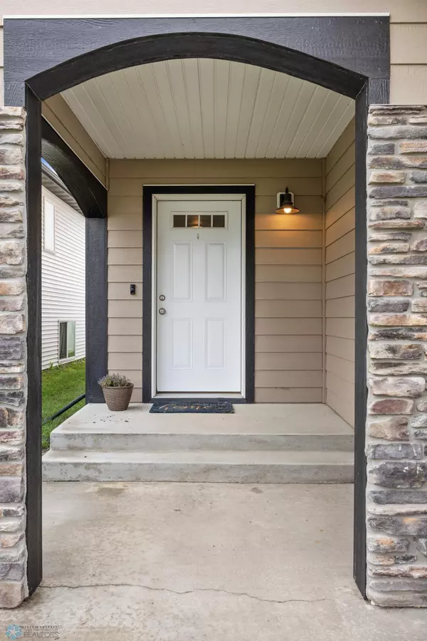 Fargo, ND 58104,1552 68th AVE S