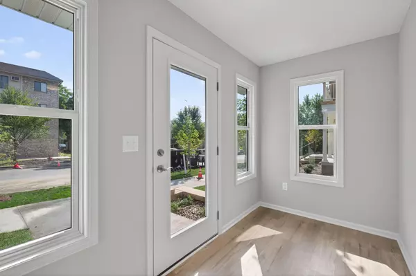 Chaska, MN 55318,213 N Walnut ST