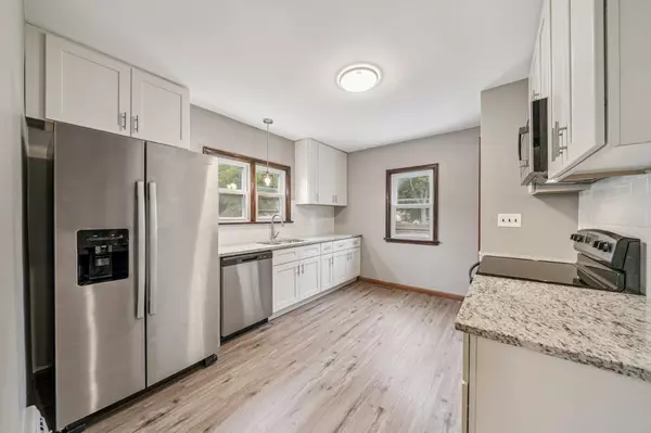 Hastings, MN 55033,520 River ST
