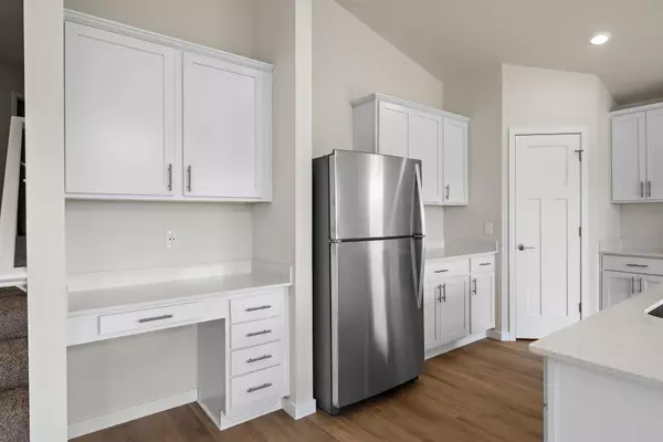 Annandale, MN 55302,310 Florence AVE S