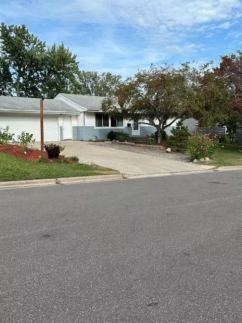 New Hope, MN 55428,7850 61st AVE N