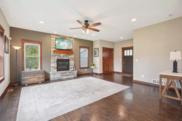 Roberts, WI 54023,1129 Briarwood BLVD