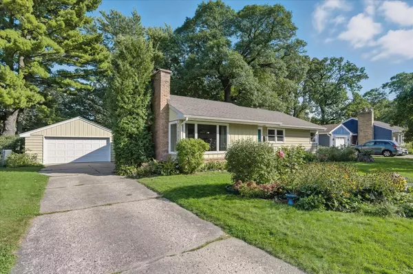 Crystal, MN 55427,3916 Hampshire AVE N