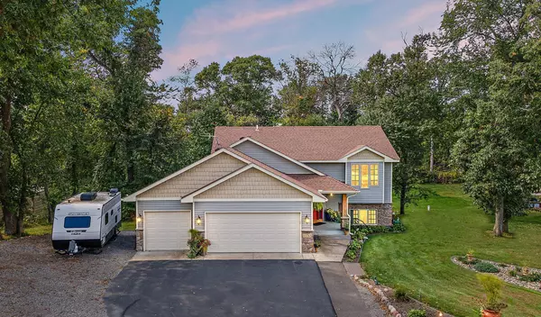 30788 Juniper CT NW, Cambridge, MN 55008