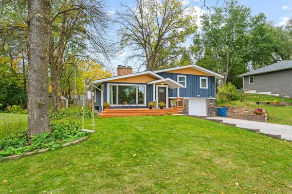 Minnetonka, MN 55305,4130 Dvorak RD