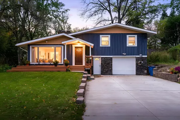 4130 Dvorak RD, Minnetonka, MN 55305