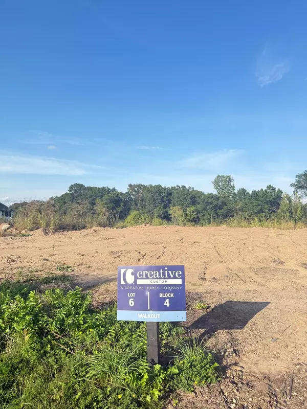 Lake Elmo, MN 55042,10484 56th PL N