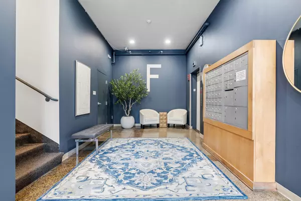 Saint Paul, MN 55102,488 Wabasha ST N #502