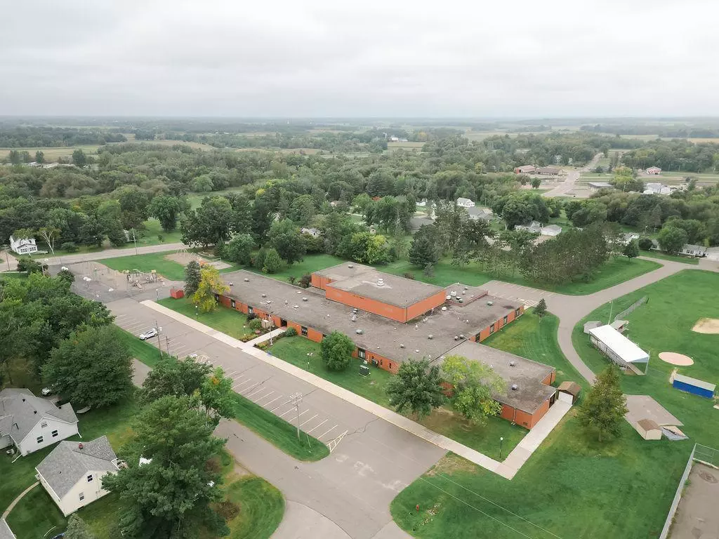 Randall, MN 56475,504 E Minnesota AVE