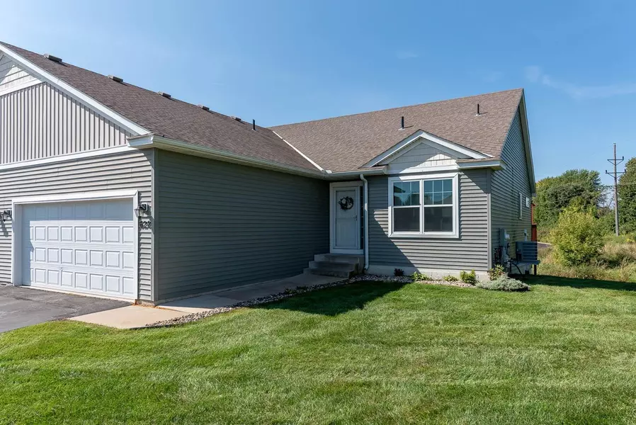 620 Tomahawk CT, Madison Lake, MN 56063