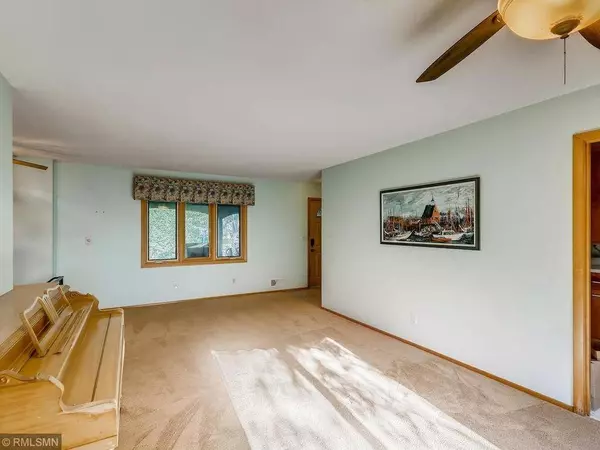 Edina, MN 55424,6328 Peacedale AVE