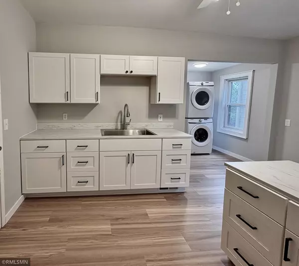Minneapolis, MN 55413,604 Adams ST NE