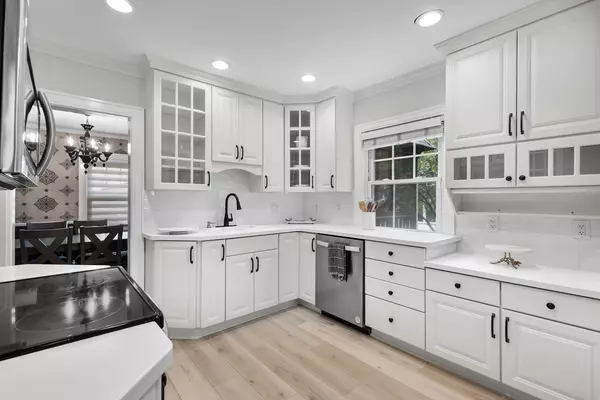 Minneapolis, MN 55410,4848 Ewing AVE S