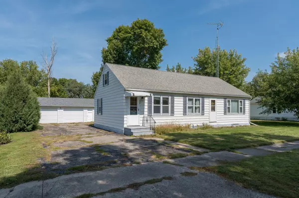 Amboy, MN 56010,324 North ST W