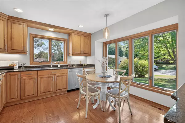 Bloomington, MN 55431,3608 W 99th ST