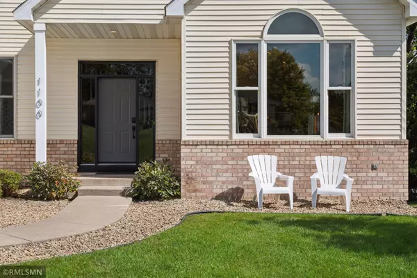 Chaska, MN 55318,1100 Ridge Bluff DR