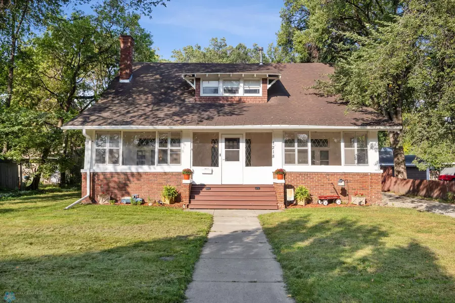 1218 Broadway N, Fargo, ND 58102