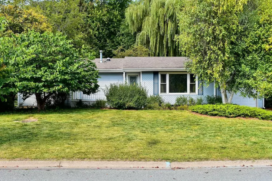 338 Pleasant Hill DR, Winona, MN 55987