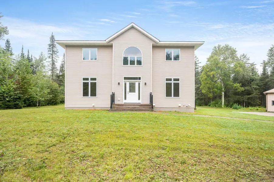6055 Howard Gnesen RD, Duluth, MN 55803