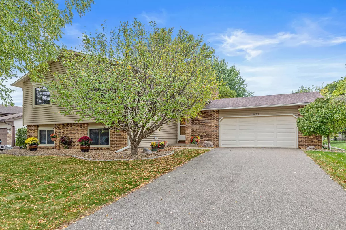 Eagan, MN 55122,4629 Kingsbury DR