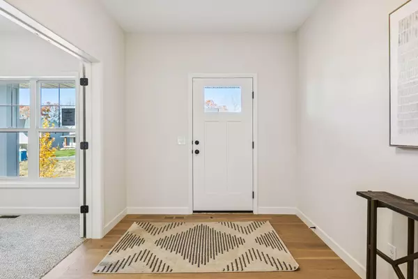 Lakeville, MN 55044,9856 188th CT W