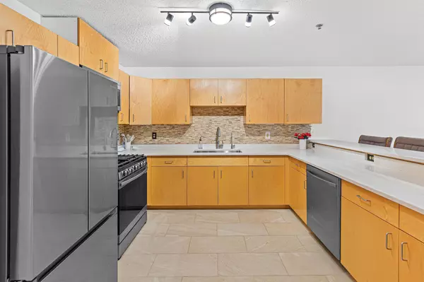 Savage, MN 55378,4845 W 123rd ST #203